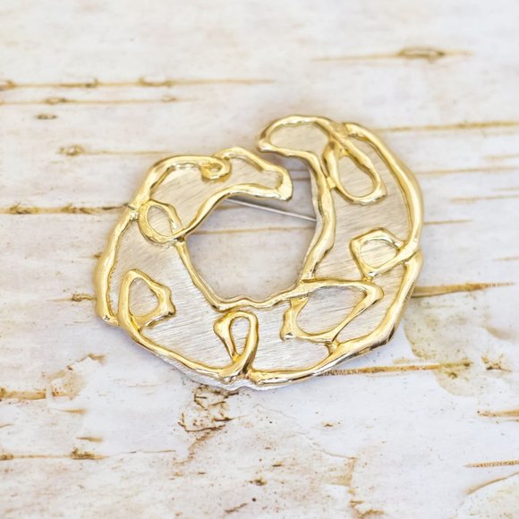 Vintage Abstract Doodle Map Gold Tone Brooch by Park Lane - B14 - Picture 1 of 2
